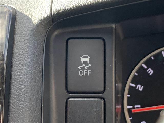 ハイエースバン スーパーGL ダークプライムII 特別仕様車 両側パワースライドドア トヨタセーフティセンス LEDヘッドライト ハーフレザー ETC フルセグTV Bluetooth バックカメラ スマートキー ワンオーナー 4WD フロントエアロ(7枚目)