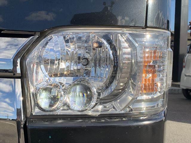ハイエースバン スーパーGL ダークプライムII 特別仕様車 両側パワースライドドア トヨタセーフティセンス LEDヘッドライト ハーフレザー ETC フルセグTV Bluetooth バックカメラ スマートキー ワンオーナー 4WD フロントエアロ(12枚目)