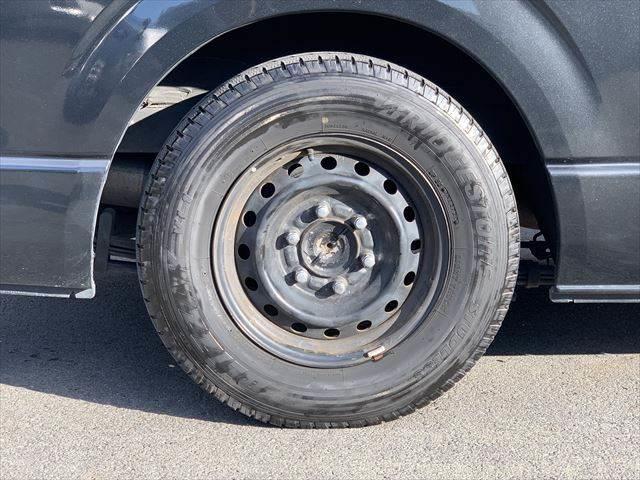 ハイエースバン スーパーGL ダークプライムII 特別仕様車 両側パワースライドドア トヨタセーフティセンス LEDヘッドライト ハーフレザー ETC フルセグTV Bluetooth バックカメラ スマートキー ワンオーナー 4WD フロントエアロ(28枚目)