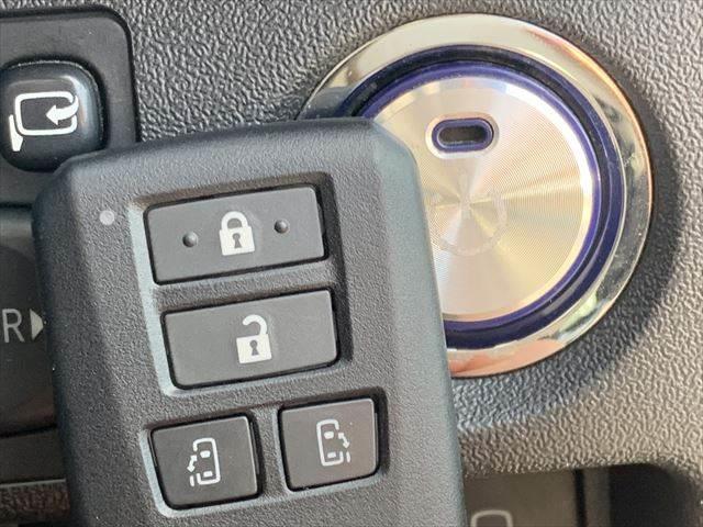 ハイエースバン スーパーGL ダークプライムII 特別仕様車 両側パワースライドドア トヨタセーフティセンス LEDヘッドライト ハーフレザー ETC フルセグTV Bluetooth バックカメラ スマートキー ワンオーナー 4WD フロントエアロ(43枚目)