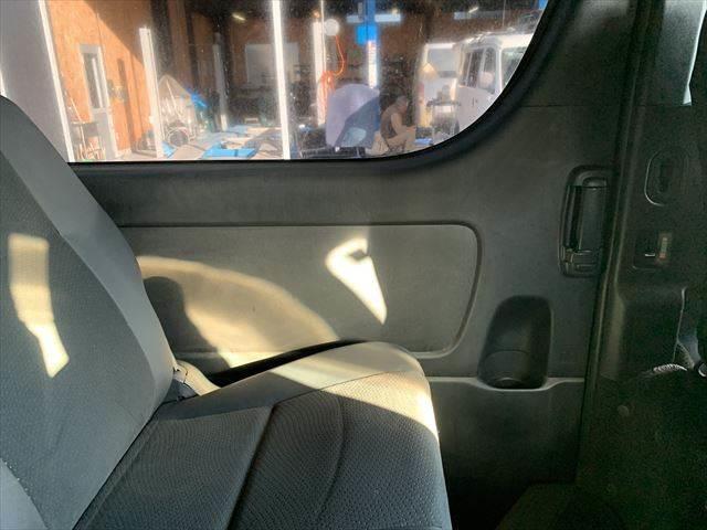 ハイエースバン スーパーGL ダークプライムII 特別仕様車 両側パワースライドドア トヨタセーフティセンス LEDヘッドライト ハーフレザー ETC フルセグTV Bluetooth バックカメラ スマートキー ワンオーナー 4WD フロントエアロ(62枚目)