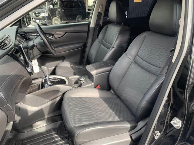 エクストレイル 20Xi パノラミックガラスルーフ 特別仕様車 プロパイロット アラウンドビューモニター 純正デジタルインナーミラー 禁煙車 合皮シート 9インチディスプレイオーディオ レーダークルーズコントロール(35枚目)