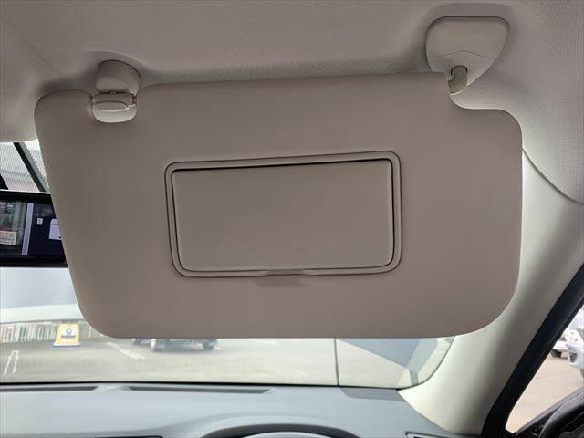 エクストレイル 20Xi パノラミックガラスルーフ 特別仕様車 プロパイロット アラウンドビューモニター 純正デジタルインナーミラー 禁煙車 合皮シート 9インチディスプレイオーディオ レーダークルーズコントロール(50枚目)