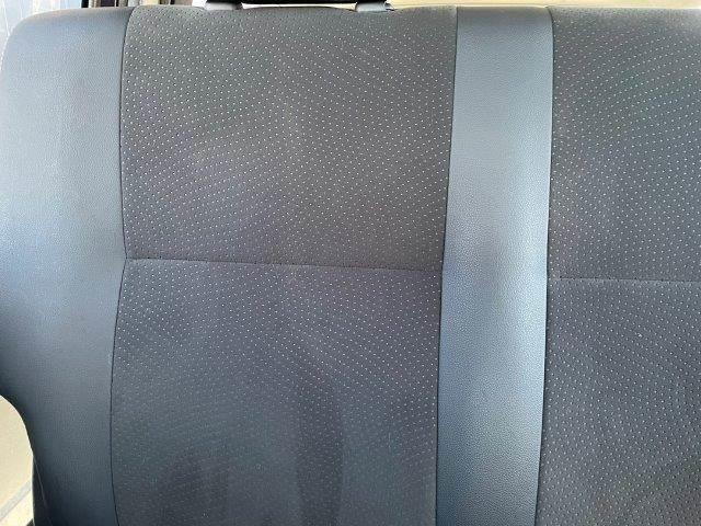 ハイエースバン スーパーＧＬ　ダークプライム　マルチトランスポータータイプ２　両側パワースライドドア　特別仕様車　ＴＲＤエアロ　ハーフレザーシート　純正ＳＤナビ　禁煙車　フルセグＴＶ　Ｂｌｕｅｔｏｏｔｈ　バックカメラ　ＥＴＣ　ＬＥＤヘッドライト（60枚目）