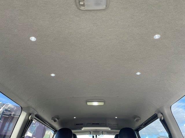 ハイエースバン スーパーＧＬ　ダークプライム　マルチトランスポータータイプ２　両側パワースライドドア　特別仕様車　ＴＲＤエアロ　ハーフレザーシート　純正ＳＤナビ　禁煙車　フルセグＴＶ　Ｂｌｕｅｔｏｏｔｈ　バックカメラ　ＥＴＣ　ＬＥＤヘッドライト（68枚目）