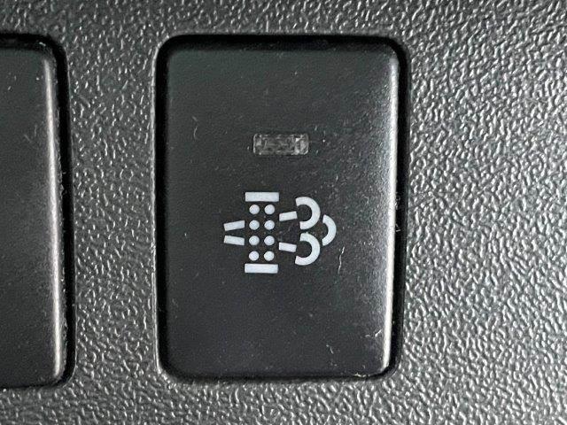 ハイエースバン ロングスーパーＧＬ　禁煙車　メモリーナビ　両側パワースライドドア　Ｂｌｕｅｔｏｏｔｈ　バックカメラ　フリップダウンモニター　フルセグＴＶ　ワンオーナー　キーレスエントリー　ＬＥＤヘッドライト　電動格納ミラー（9枚目）