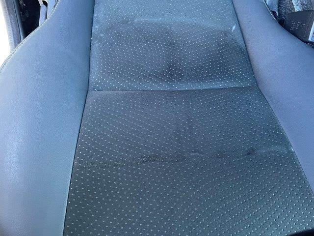 ハイエースバン スーパーＧＬ　ダークプライムＩＩ　特別仕様車　ＴＲＤグリルガード　トヨタセーフティセンス　ハーフレザーシート　純正ＳＤナビ　禁煙車　ＬＥＤヘッドライト　バックカメラ　フルセグＴＶ　Ｂｌｕｅｔｏｏｔｈ　両側スライドドア（58枚目）