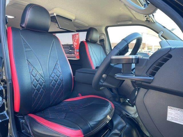 ハイエースバン ロングスーパーＧＬ　１０．２インチフリップダウンモニター　両側パワースライドドア　ユーザー買取車　メモリーナビ　フルセグＴＶ　禁煙車　ＥＴＣ　バックカメラ　Ｂｌｕｅｔｏｏｔｈ　スマートキー　盗難防止装置（12枚目）