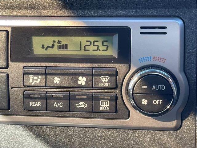 ハイエースバン ロングスーパーＧＬ　１０．２インチフリップダウンモニター　両側パワースライドドア　ユーザー買取車　メモリーナビ　フルセグＴＶ　禁煙車　ＥＴＣ　バックカメラ　Ｂｌｕｅｔｏｏｔｈ　スマートキー　盗難防止装置（39枚目）