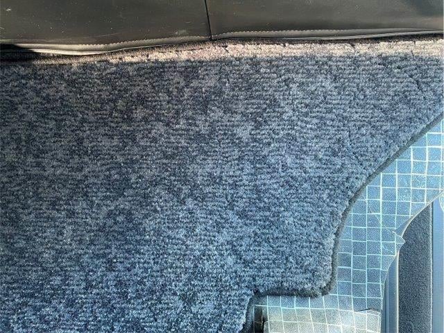 ハイエースバン ロングスーパーＧＬ　１０．２インチフリップダウンモニター　両側パワースライドドア　ユーザー買取車　メモリーナビ　フルセグＴＶ　禁煙車　ＥＴＣ　バックカメラ　Ｂｌｕｅｔｏｏｔｈ　スマートキー　盗難防止装置（49枚目）