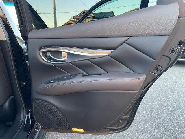 フーガ ３５０ＧＴ　タイプＳ　禁煙車　レーダークルーズコントロール　黒革シート　純正ＨＤＤナビ　ＢＯＳＥスピーカー　バックカメラ　衝突軽減ブレーキ　シートヒーター　シートエアコン　パワーシート　Ｂｌｕｅｔｏｏｔｈ　フルセグＴＶ（63枚目）