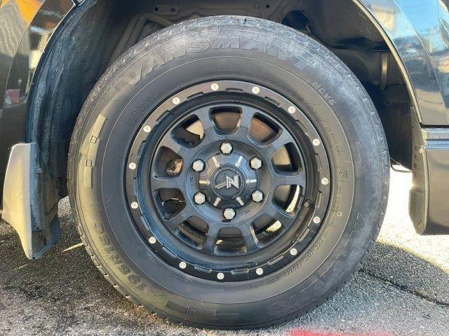 ハイエースバン ロングスーパーＧＬ　ＳＤナビ　ＬＥＤヘッドライト　バックカメラ　フルセグＴＶ　禁煙車　ＥＴＣ　キーレス　純正リアエアロ　両側スライドドア　ＵＳＢポート　盗難防止装置　１５インチアルミホイール　ＣＤチェンジャー　ＤＶＤ再生（15枚目）