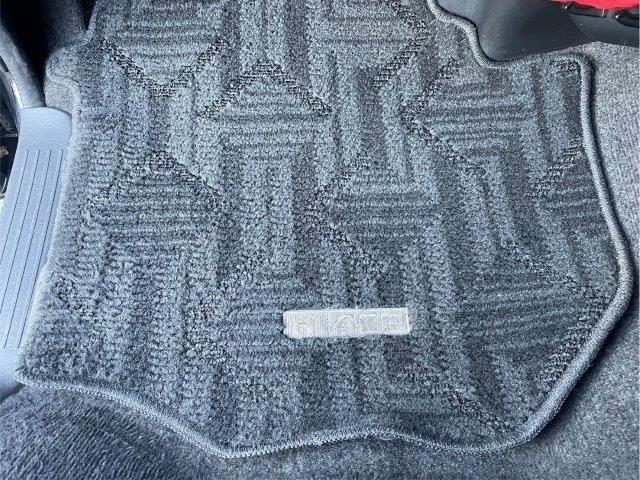 ハイエースバン ロングスーパーＧＬ　ＳＤナビ　ＬＥＤヘッドライト　バックカメラ　フルセグＴＶ　禁煙車　ＥＴＣ　キーレス　純正リアエアロ　両側スライドドア　ＵＳＢポート　盗難防止装置　１５インチアルミホイール　ＣＤチェンジャー　ＤＶＤ再生（42枚目）