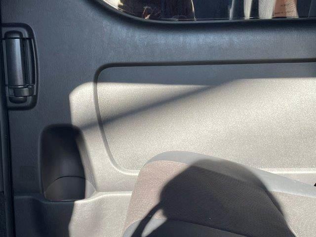 ハイエースバン スーパーＧＬ　ダークプライムＩＩ　特別仕様車　両側パワースライドドア　セーフティセンス　ハーフレザーシート　ＷＡＬＤ１７インチアルミホイール　禁煙車　ＥＴＣ　メモリーナビ　バックカメラ　サイドカメラ　フルセグＴＶ　Ｂｌｕｅｔｏｏｔｈ（57枚目）