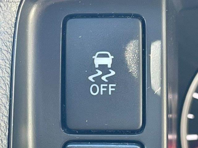 ハイエースバン ロングスーパーＧＬ　両側パワースライドドア　ベッドキット　セーフティセンス　メモリーナビ　フルセグＴＶ　禁煙車　ＥＴＣ　バックカメラ　Ｂｌｕｅｔｏｏｔｈ　ＬＥＤヘッドライト　ハーフレザー　オートライト　ドライブレコーダー（13枚目）