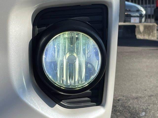 ハイエースバン ロングスーパーＧＬ　両側パワースライドドア　ベッドキット　セーフティセンス　メモリーナビ　フルセグＴＶ　禁煙車　ＥＴＣ　バックカメラ　Ｂｌｕｅｔｏｏｔｈ　ＬＥＤヘッドライト　ハーフレザー　オートライト　ドライブレコーダー（19枚目）