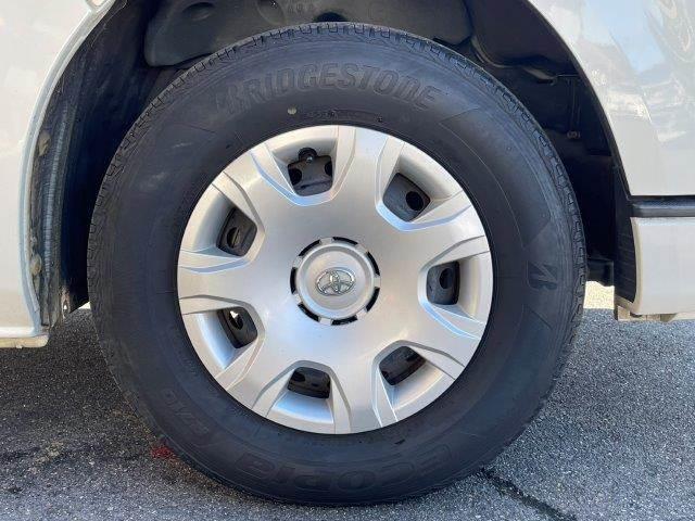 ハイエースバン ロングスーパーＧＬ　両側パワースライドドア　ベッドキット　セーフティセンス　メモリーナビ　フルセグＴＶ　禁煙車　ＥＴＣ　バックカメラ　Ｂｌｕｅｔｏｏｔｈ　ＬＥＤヘッドライト　ハーフレザー　オートライト　ドライブレコーダー（20枚目）