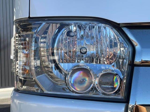 ハイエースバン ロングスーパーＧＬ　両側パワースライドドア　ベッドキット　セーフティセンス　メモリーナビ　フルセグＴＶ　禁煙車　ＥＴＣ　バックカメラ　Ｂｌｕｅｔｏｏｔｈ　ＬＥＤヘッドライト　ハーフレザー　オートライト　ドライブレコーダー（29枚目）