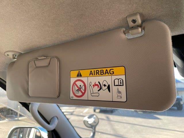 ハイエースバン ロングスーパーＧＬ　両側パワースライドドア　ベッドキット　セーフティセンス　メモリーナビ　フルセグＴＶ　禁煙車　ＥＴＣ　バックカメラ　Ｂｌｕｅｔｏｏｔｈ　ＬＥＤヘッドライト　ハーフレザー　オートライト　ドライブレコーダー（51枚目）