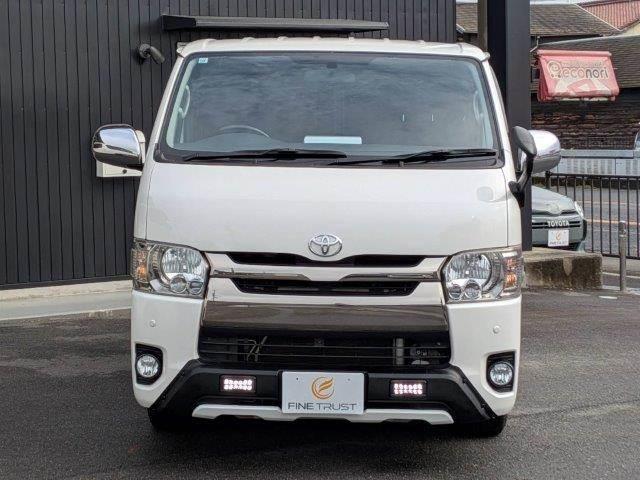ハイエースバン スーパーＧＬ　ダークプライム　ディーゼルターボ　ＬＥＤヘッドライト　バックカメラ　禁煙車　ＥＴＣ　ハーフレザーシート　スマートキー　９インチディスプレイオーディオ　盗難防止装置　１５インチアルミホイール（14枚目）