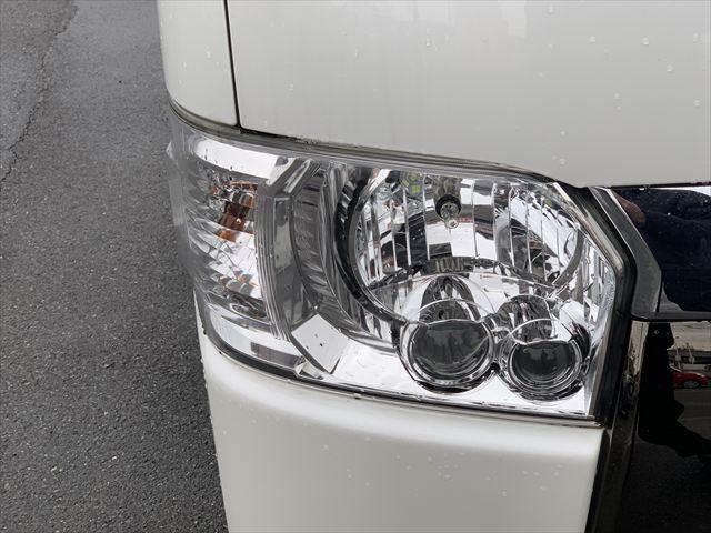 ハイエースバン スーパーＧＬ　５０ＴＨ　アニバーサリーリミテッド　特別仕様車　アルパイン製１１インチメモリーナビ　両側パワースライドドア　ハーフレザーシート　セーフティセンス　禁煙車　ＥＴＣ　フルセグＴＶ　Ｂｌｕｅｔｏｏｔｈ対応　ＬＥＤヘッドライト　バックカメラ（24枚目）