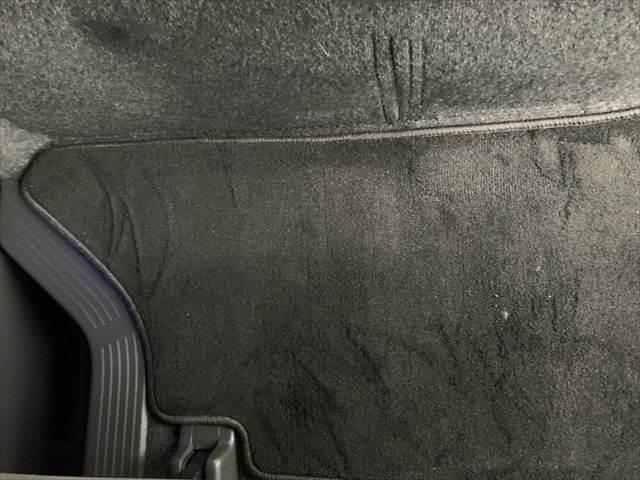 ハイエースバン スーパーＧＬ　５０ＴＨ　アニバーサリーリミテッド　特別仕様車　アルパイン製１１インチメモリーナビ　両側パワースライドドア　ハーフレザーシート　セーフティセンス　禁煙車　ＥＴＣ　フルセグＴＶ　Ｂｌｕｅｔｏｏｔｈ対応　ＬＥＤヘッドライト　バックカメラ（47枚目）