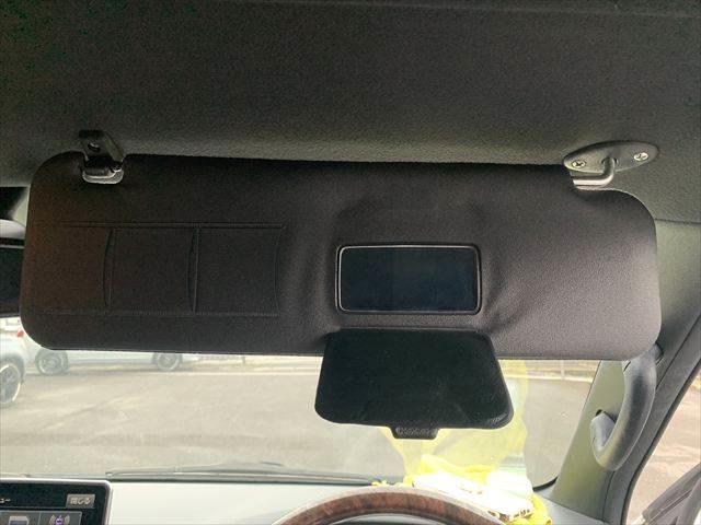 ハイエースバン スーパーＧＬ　５０ＴＨ　アニバーサリーリミテッド　特別仕様車　アルパイン製１１インチメモリーナビ　両側パワースライドドア　ハーフレザーシート　セーフティセンス　禁煙車　ＥＴＣ　フルセグＴＶ　Ｂｌｕｅｔｏｏｔｈ対応　ＬＥＤヘッドライト　バックカメラ（50枚目）