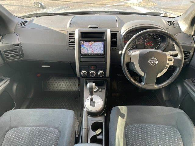 エクストレイル ２０ＧＴ　メモリーナビ　フルセグＴＶ　ＨＩＤヘッドライト　クルーズコントロール　ディーゼルターボ　禁煙車　ＭＴモード付ＡＴ　ＥＴＣ　スマートキー　１８インチアルミホイール　４ＷＤ　Ｂｌｕｅｔｏｏｔｈ対応（3枚目）