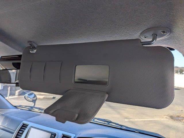 ハイエースバン ロングスーパーＧＬ　ＢＯＳＥサウンド　パドルシフト　ハーフレザーシート　純正メモリーナビ　バックカメラ　ＥＴＣ　禁煙車　シートヒーター　パワーシート　ＭＴモード付　Ｂｌｕｅｔｏｏｔｈ　フルセグＴＶ　ＨＩＤヘッドライト（50枚目）