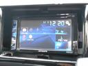 ＮＶ３５０キャラバンバン ロングプレミアムＧＸ　ワンオーナー　記録簿　ＨＩＤヘッドライト　社外黒革調シートカバー　スマートキー　左右スライドイージークローザー　１５インチアルミホイール　電動格納ミラー　ディスプレイオーディオ　フォグランプ（5枚目）