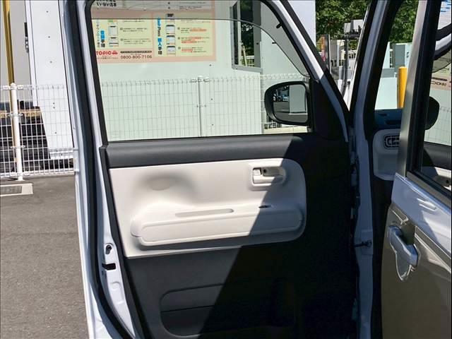 ムーヴキャンバス ストライプスＸ　届出済み未使用車／４ＷＤ／両側電動スライドドア／オートエアコン／スマートキー＆プッシュスタート／ツートンカラー／（18枚目）