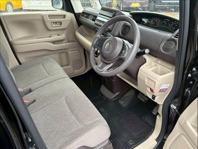 Ｎ－ＢＯＸ Ｇ　フラット７認定中古車／４ＷＤ／両側電動スライドドア／オートエアコン／シートヒーター／ＬＥＤヘッドライト／スマートキー＆プッシュスタート／（10枚目）