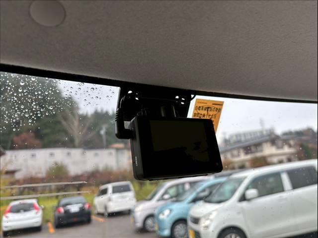 Ｎ－ＢＯＸ Ｇ　フラット７認定中古車／４ＷＤ／両側電動スライドドア／オートエアコン／シートヒーター／ＬＥＤヘッドライト／スマートキー＆プッシュスタート／（17枚目）