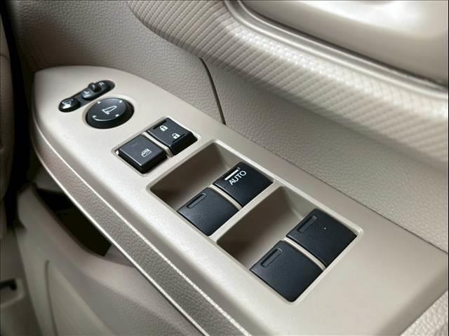 Ｎ－ＢＯＸ Ｇ　フラット７認定中古車／４ＷＤ／両側電動スライドドア／オートエアコン／シートヒーター／ＬＥＤヘッドライト／スマートキー＆プッシュスタート／（18枚目）