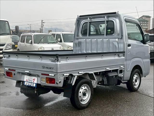 ハイゼットトラック フラット7認定中古車/4WD/エアコン/パワステ/パートタイム4WD/スピーカー付きラジオ/スペアタイヤ/(3枚目)
