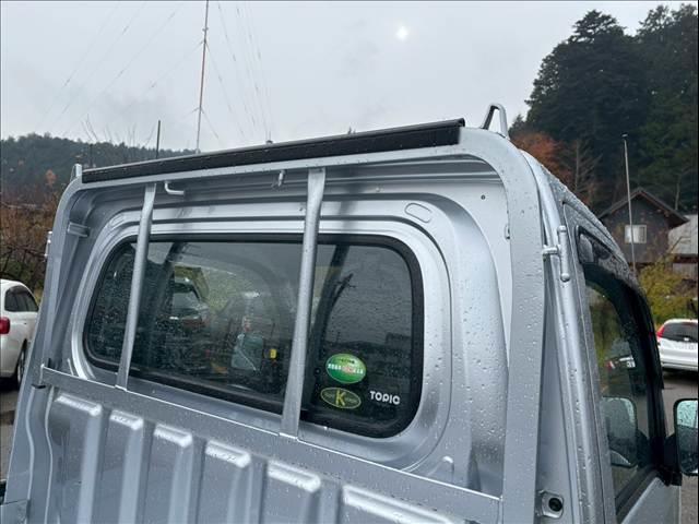 ハイゼットトラック フラット7認定中古車/4WD/エアコン/パワステ/パートタイム4WD/スピーカー付きラジオ/スペアタイヤ/(10枚目)