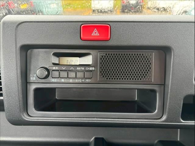 ハイゼットトラック フラット7認定中古車/4WD/エアコン/パワステ/パートタイム4WD/スピーカー付きラジオ/スペアタイヤ/(17枚目)