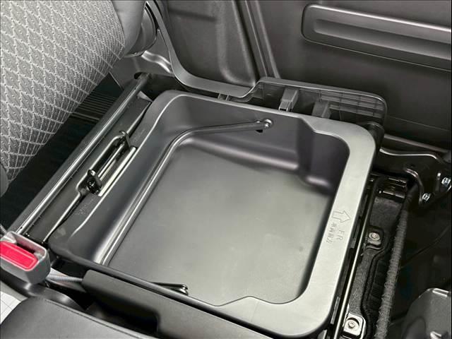 スペーシアカスタム ハイブリッドＸＳ　４ＷＤ／社外ナビ／テレビ／全方位モニター／オートエアコン／シートヒーター／充電用ＵＳＢチャージャー／クルーズコントロール／ＬＥＤヘッドライト／安全装備／衝突軽減ブレーキ／車線逸脱防止警報／ＬＥＤヘッド（26枚目）