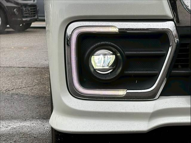 スペーシアカスタム ハイブリッドＸＳ　４ＷＤ／社外ナビ／テレビ／全方位モニター／オートエアコン／シートヒーター／充電用ＵＳＢチャージャー／クルーズコントロール／ＬＥＤヘッドライト／安全装備／衝突軽減ブレーキ／車線逸脱防止警報／ＬＥＤヘッド（40枚目）