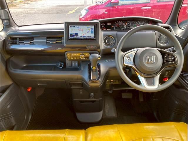 Ｎ－ＢＯＸカスタム Ｇ・Ｌホンダセンシング　フラット７認定中古車／ホンダセンシング／社外ナビ／テレビ／バックモニター／スマートキー＆プッシュスタート／オートエアコン／ＬＥＤヘッドライト／左側電動スライドドア／社外品革調シートカバー／純正アルミ（20枚目）