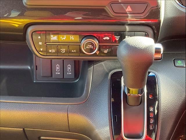 Ｎ－ＢＯＸカスタム Ｇ・Ｌホンダセンシング　フラット７認定中古車／ホンダセンシング／社外ナビ／テレビ／バックモニター／スマートキー＆プッシュスタート／オートエアコン／ＬＥＤヘッドライト／左側電動スライドドア／社外品革調シートカバー／純正アルミ（33枚目）