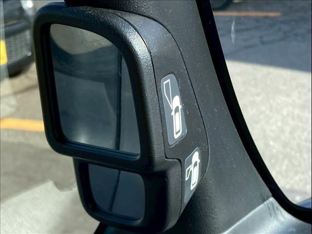 Ｎ－ＢＯＸカスタム Ｇ・Ｌホンダセンシング　フラット７認定中古車／ホンダセンシング／社外ナビ／テレビ／バックモニター／スマートキー＆プッシュスタート／オートエアコン／ＬＥＤヘッドライト／左側電動スライドドア／社外品革調シートカバー／純正アルミ（40枚目）