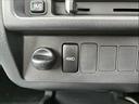フラット7認定中古車/4WD/エアコン/パワステ/パートタイム4WD/スピーカー付きラジオ/スペアタイヤ/(19枚目)