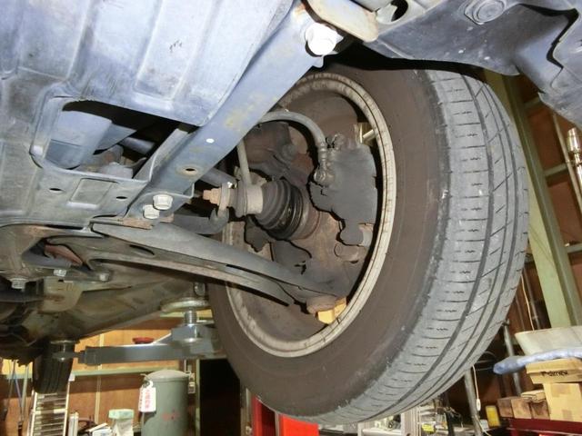 Ｎ－ＢＯＸカスタム Ｇ・Ｌパッケージ　ナビ　バックカメラ　ＴＶ　ＤＶＤ　ＣＤ　ＥＴＣ　セキュリティアラーム　スマキー　助手席エアバッグ　運転席エアバッグ　キーレス　全席ＰＷ　ＡＢＳ　ＡＡＣ　衝突安全ボディ　パワステ　アイドリング　ベンチ席（12枚目）