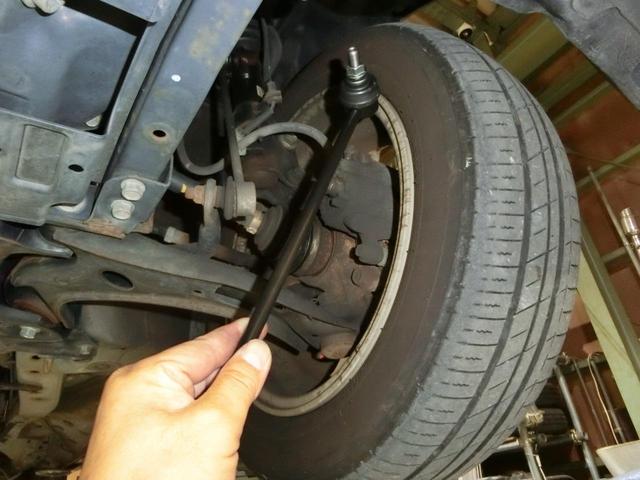 Ｎ－ＢＯＸカスタム Ｇ・Ｌパッケージ　ナビ　バックカメラ　ＴＶ　ＤＶＤ　ＣＤ　ＥＴＣ　セキュリティアラーム　スマキー　助手席エアバッグ　運転席エアバッグ　キーレス　全席ＰＷ　ＡＢＳ　ＡＡＣ　衝突安全ボディ　パワステ　アイドリング　ベンチ席（13枚目）