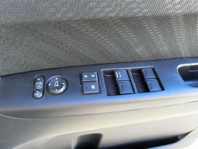 Ｎ－ＢＯＸカスタム Ｇ・Ｌパッケージ　ナビ　バックカメラ　ＴＶ　ＤＶＤ　ＣＤ　ＥＴＣ　セキュリティアラーム　スマキー　助手席エアバッグ　運転席エアバッグ　キーレス　全席ＰＷ　ＡＢＳ　ＡＡＣ　衝突安全ボディ　パワステ　アイドリング　ベンチ席（57枚目）