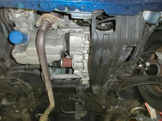 Ｎ－ＢＯＸカスタム Ｇ　ＳＳパッケージ　ナビ　バックカメラ　ＴＶ　ＤＶＤ　ＣＤ　ＥＴＣ　セキュリティアラーム　スマキー　助手席エアバッグ　運転席エアバッグ　キーレス　全席ＰＷ　ＡＢＳ　ＡＡＣ　衝突安全ボディ　パワステ　アイドリング　ベンチ席（11枚目）