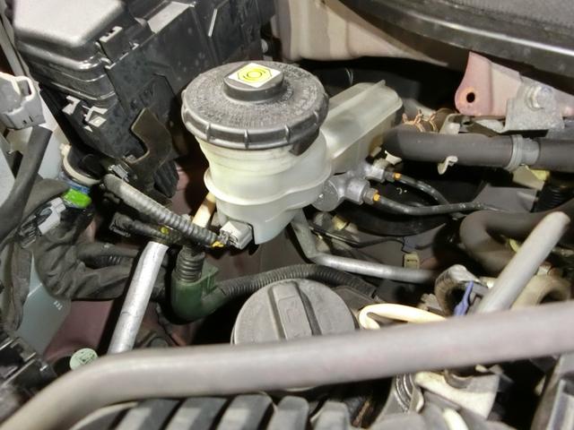 Ｎ－ＢＯＸカスタム Ｇ・ターボパッケージ　ナビ　バックカメラ　ＴＶ　ＤＶＤ　ＣＤ　ＥＴＣ　セキュリティアラーム　スマキー　助手席エアバッグ　運転席エアバッグ　キーレス　全席ＰＷ　ＡＢＳ　ＡＡＣ　衝突安全ボディ　パワステ　アイドリング　ベンチ席（19枚目）