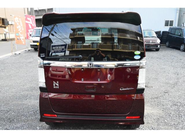 Ｎ－ＢＯＸカスタム Ｇ・ターボパッケージ　ナビ　バックカメラ　ＴＶ　ＤＶＤ　ＣＤ　ＥＴＣ　セキュリティアラーム　スマキー　助手席エアバッグ　運転席エアバッグ　キーレス　全席ＰＷ　ＡＢＳ　ＡＡＣ　衝突安全ボディ　パワステ　アイドリング　ベンチ席（32枚目）