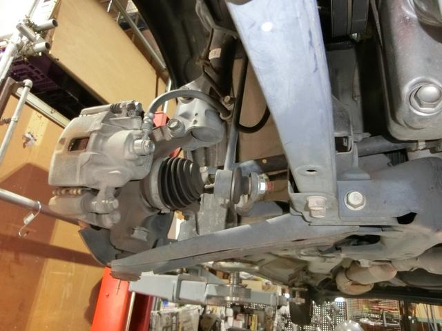 Ｎ－ＢＯＸカスタム Ｇ・Ａパッケージ　ナビ　バックカメラ　ＴＶ　ＤＶＤ　ＣＤ　ＥＴＣ　セキュリティアラーム　スマキー　助手席エアバッグ　運転席エアバッグ　キーレス　全席ＰＷ　ＡＢＳ　ＡＡＣ　衝突安全ボディ　パワステ　アイドリング　ベンチ席（11枚目）